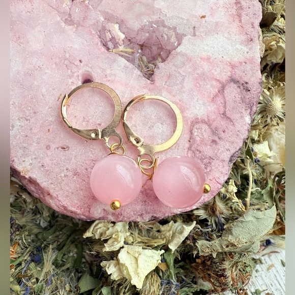 Simple pink jade dangle earrings - Picture 1 of 1